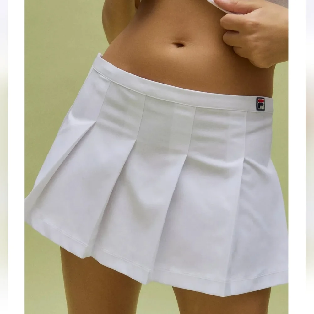 Fila questions leave